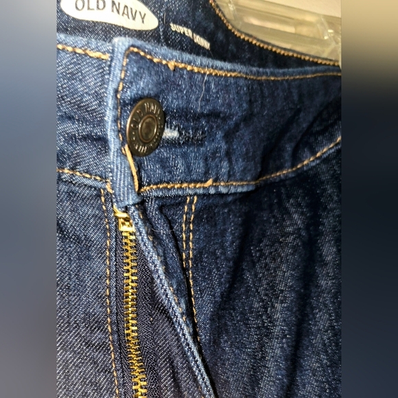 Women's Old Navy Plus Size Skinny Leg Blue Jeans - 22P Short - Picture 2 of 4